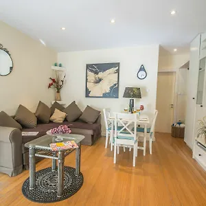 Chrysland Apartment